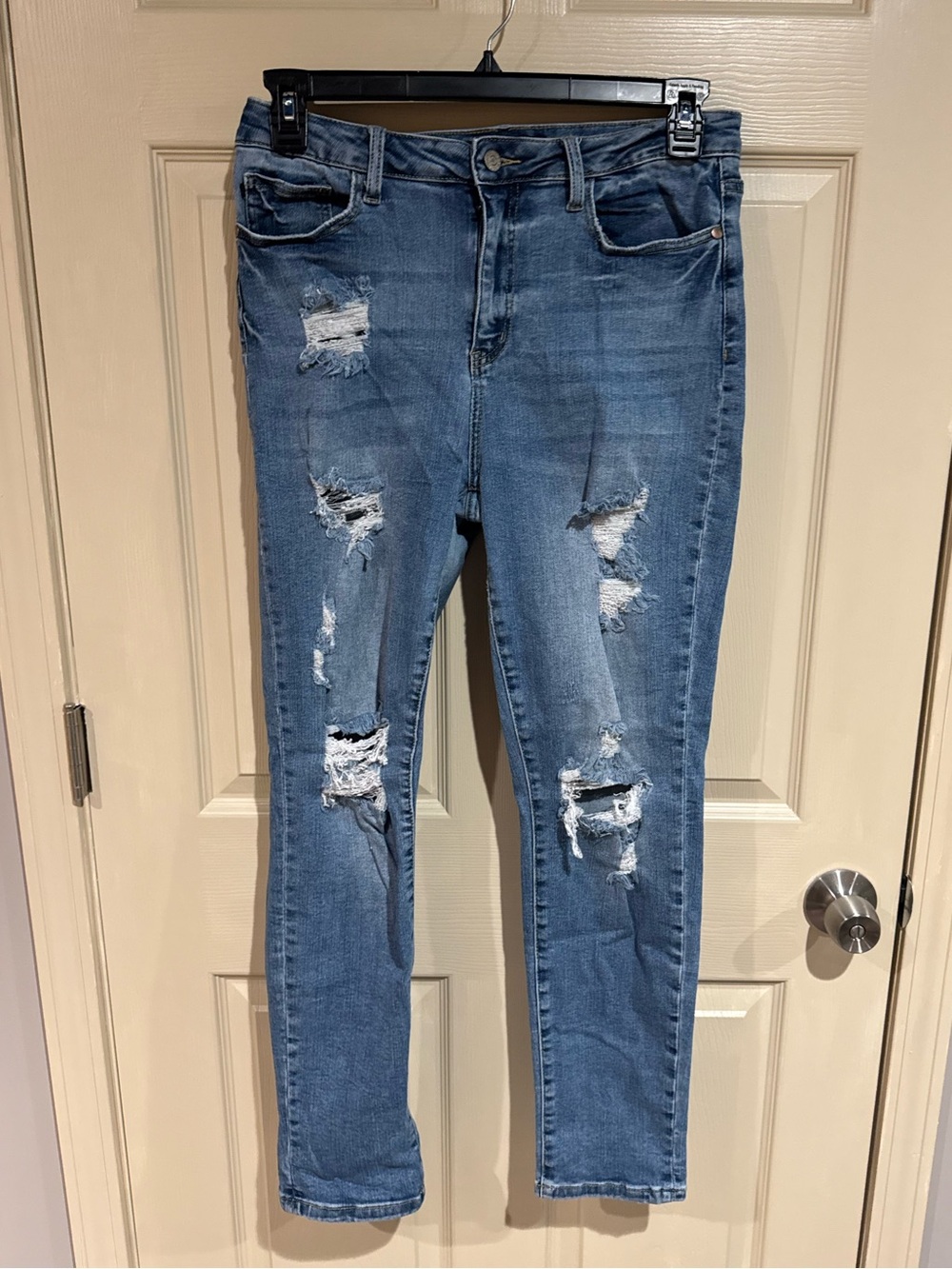 Judy Blue Distressed Medium Blue Boyfriend Jeans